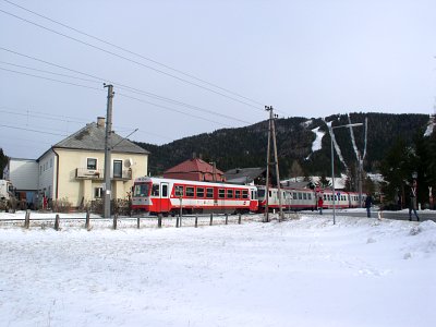 4090 und 5090 bei der Einfahrt in Mariazell