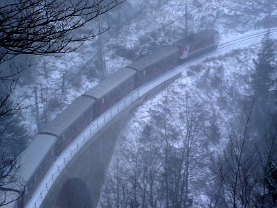 1099 007 auf dem Klausgrabenviadukt