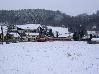 1099 014 bei der Ausfahrt aus Rabenstein