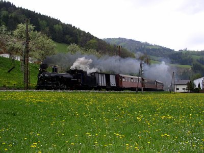 Mh6 bei der Ausfahrt aus Frankenfels