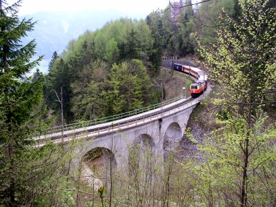 1099 001 auf dem Sturzgrabenviadukt