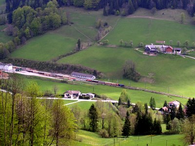 1099 001 bei der Einfahrt in Laubenbachm�hle
