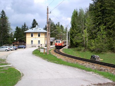 1099 011 bei der Ausfahrt aus Winterbach
