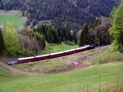 Mh6 auf der mittleren Trasse kurz nach dem Stettenriegeltunnel